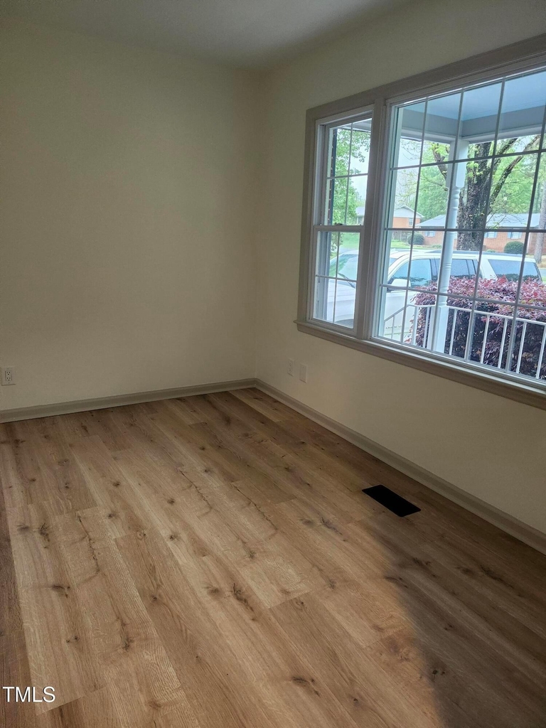 2546 Ardsley Drive - Photo 14