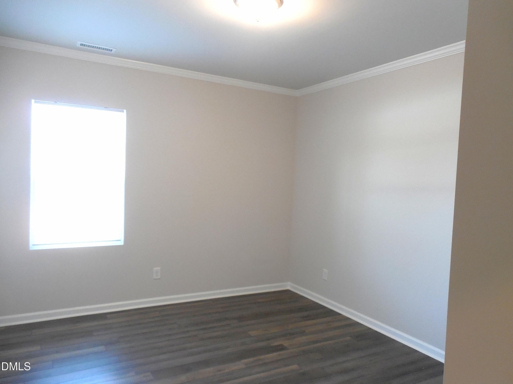 1003 Sora Way - Photo 7