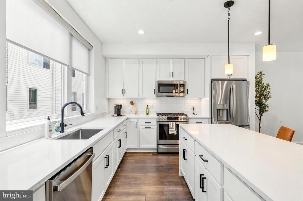 3005 Birchview Walk - Photo 11