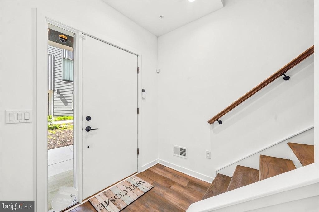 3005 Birchview Walk - Photo 1