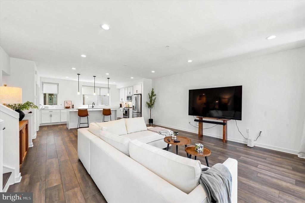 3005 Birchview Walk - Photo 5