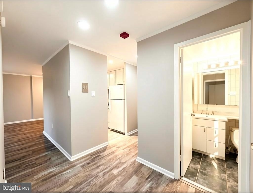 6100 Henry Avenue - Photo 8