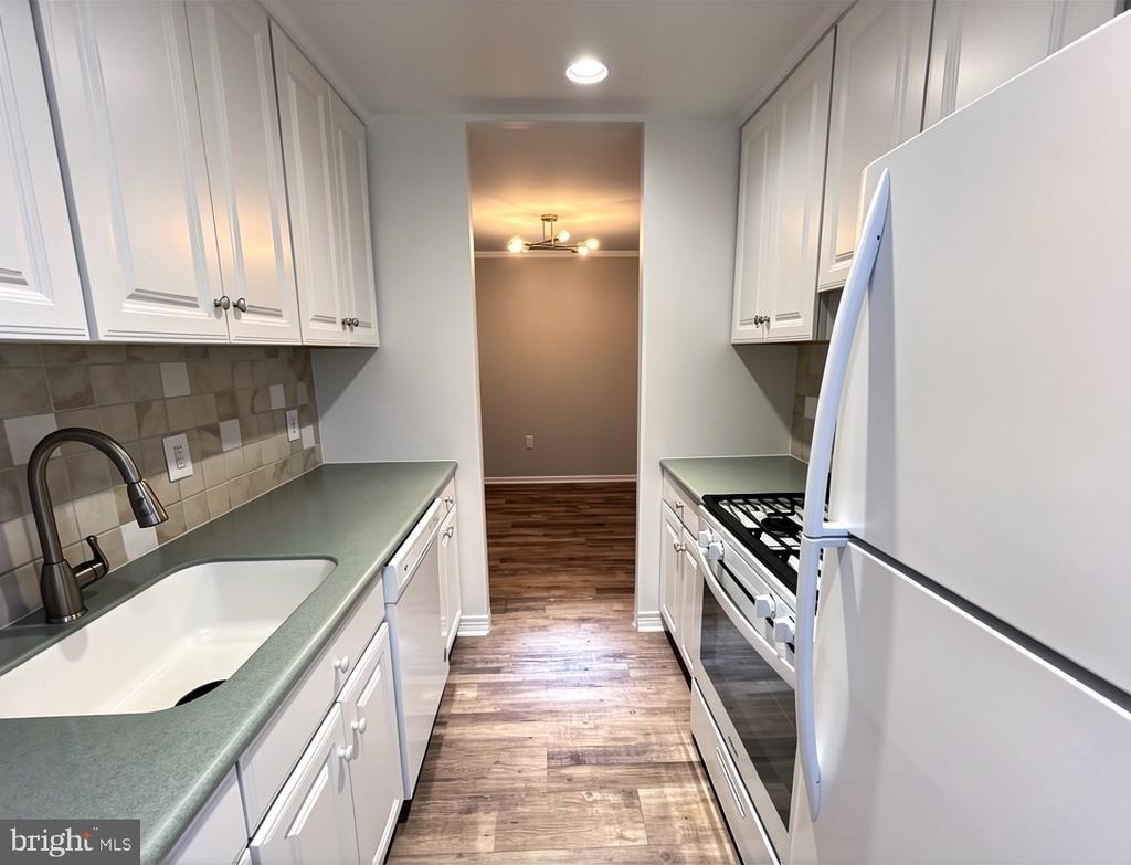 6100 Henry Avenue - Photo 5