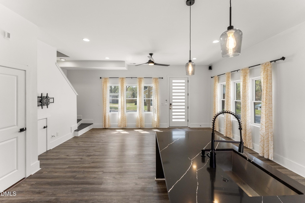 203 Nelson Street - Photo 12