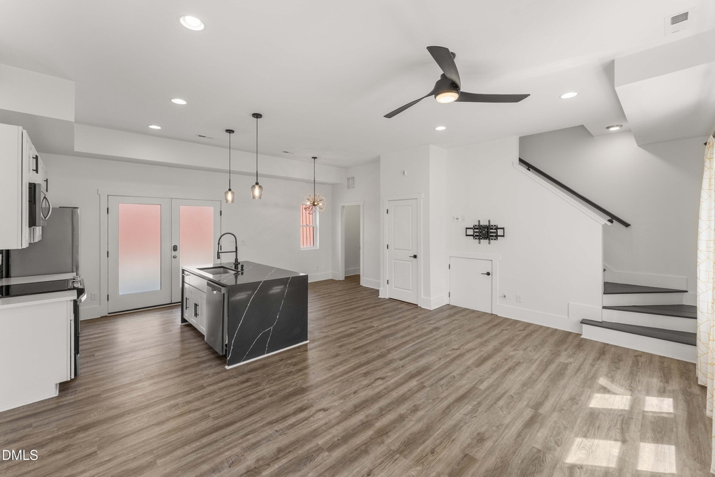 203 Nelson Street - Photo 10