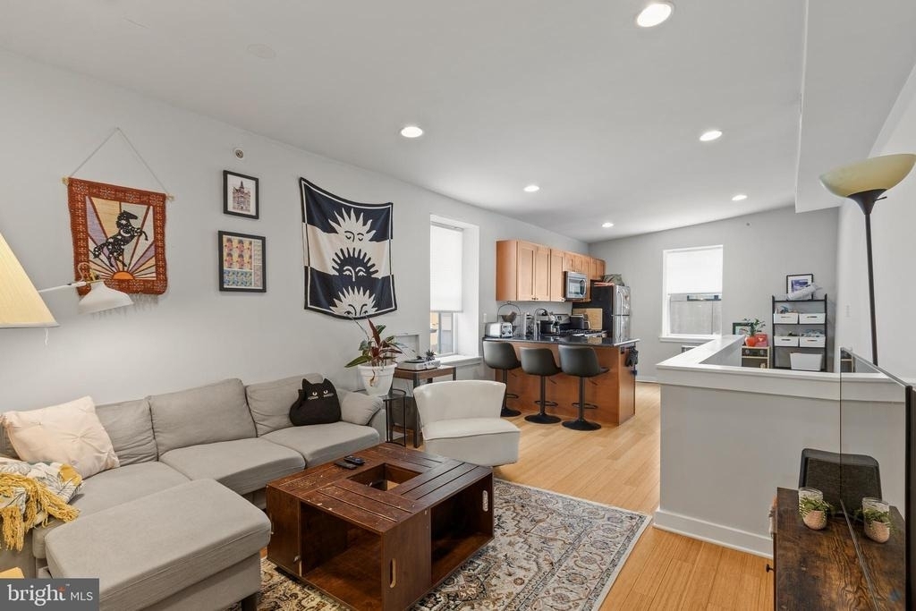 1610 Christian Street - Photo 5