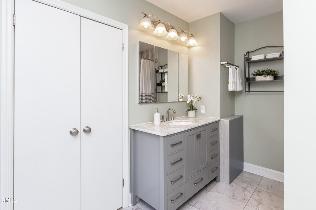 2414 Farthing Street - Photo 24