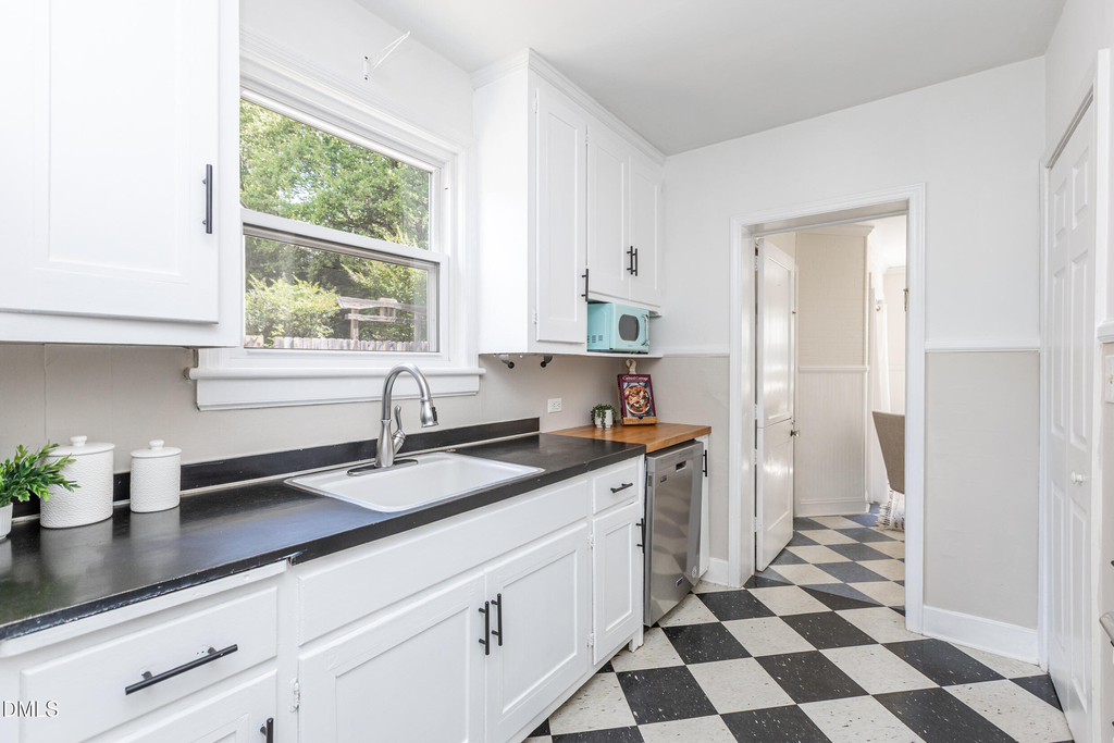 2414 Farthing Street - Photo 14