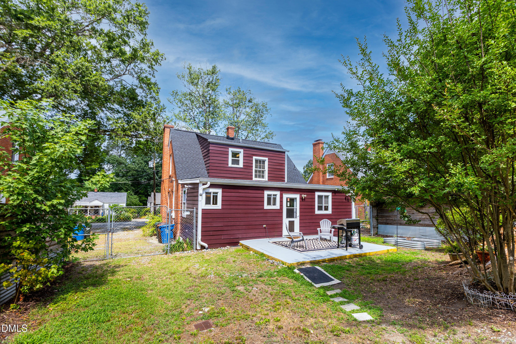 2414 Farthing Street - Photo 34