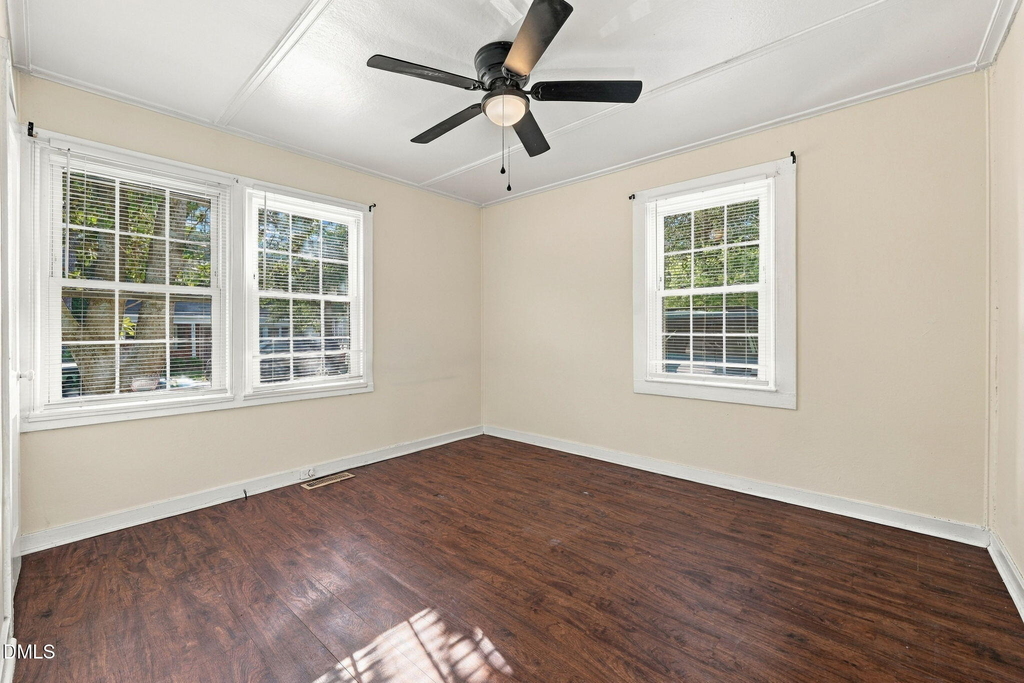 404 S Ash Street - Photo 16