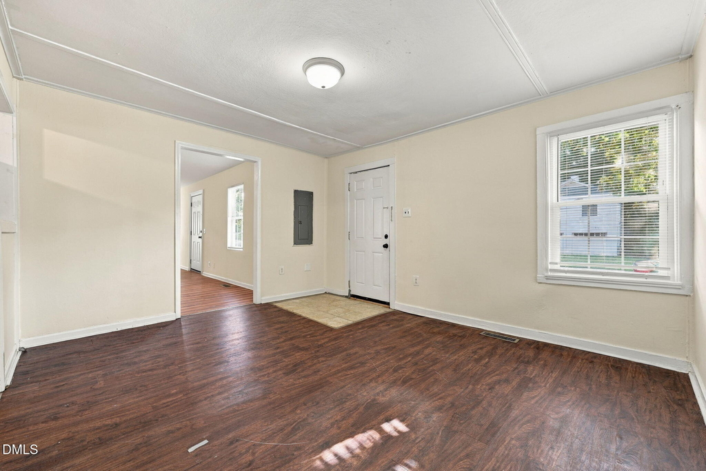 404 S Ash Street - Photo 4