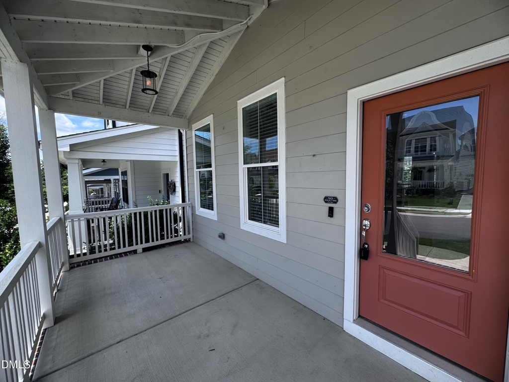 440 Douglas Falls Drive - Photo 5