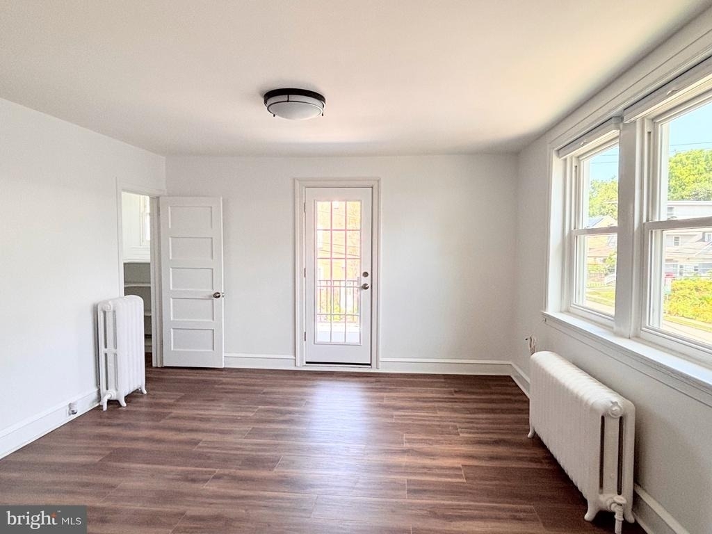 23 Morton - Photo 2