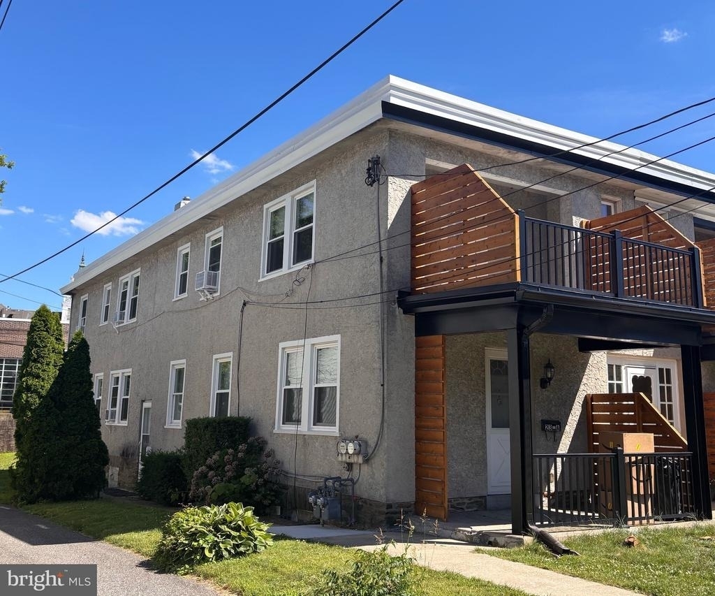 23 Morton Ave - Photo 12
