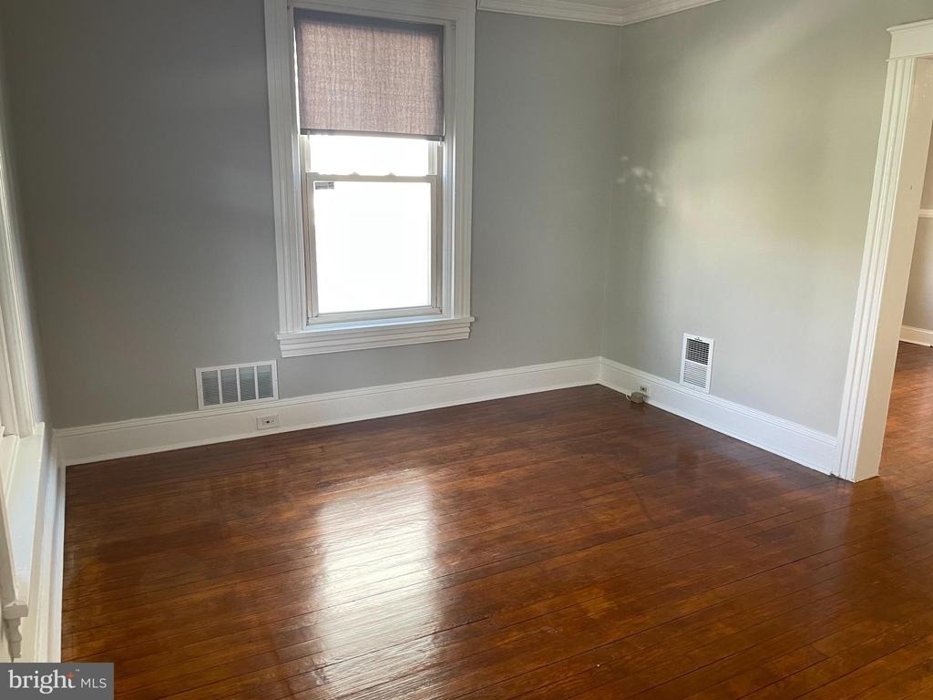 854 Summit Grove Avenue - Photo 3