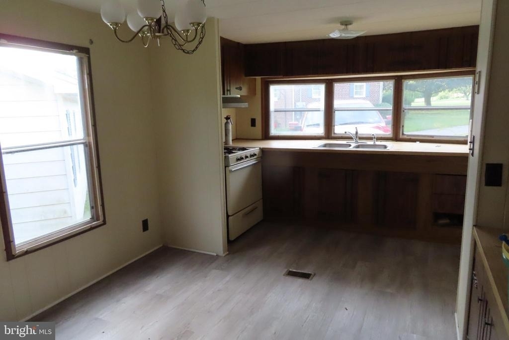 14169 Buchanan Trail West W - Photo 0