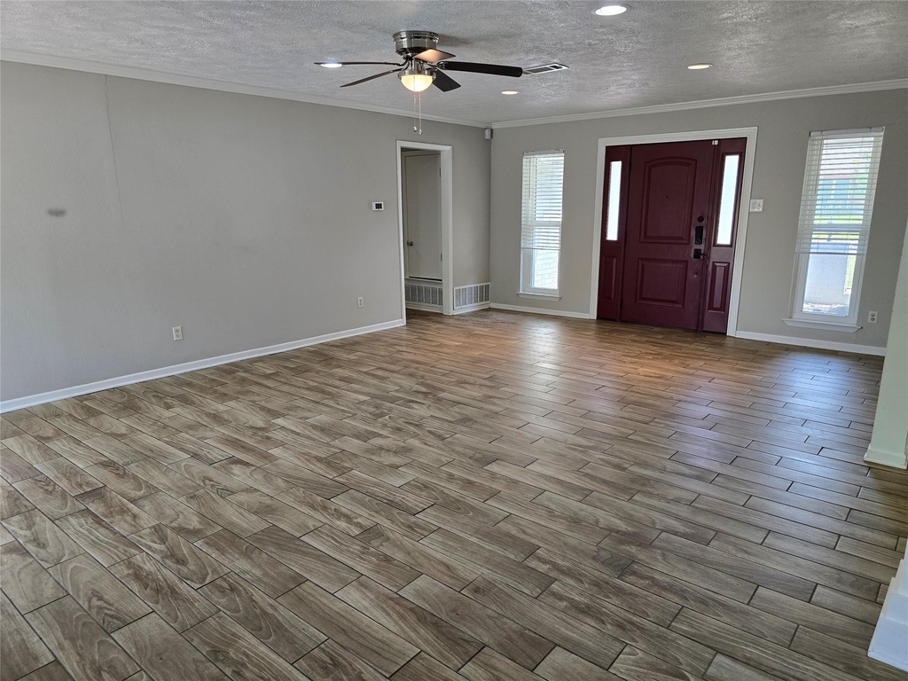 205 E Cherokee Dr - Photo 5