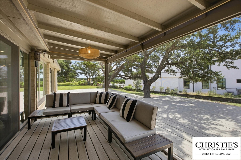 8901 Grandview Dr - Photo 35