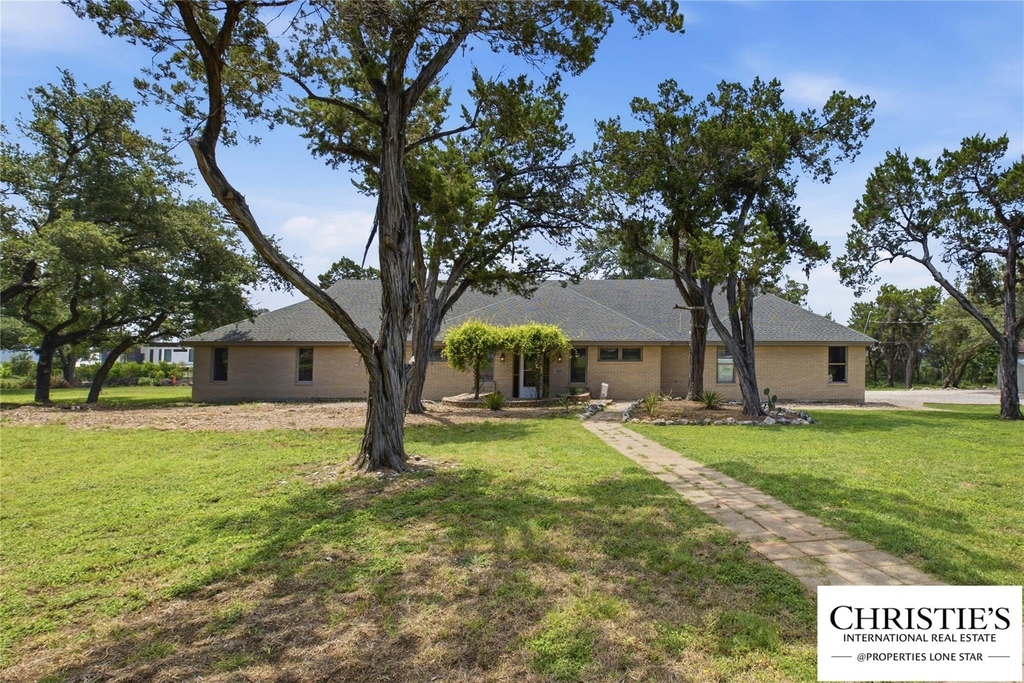 8901 Grandview Dr - Photo 0