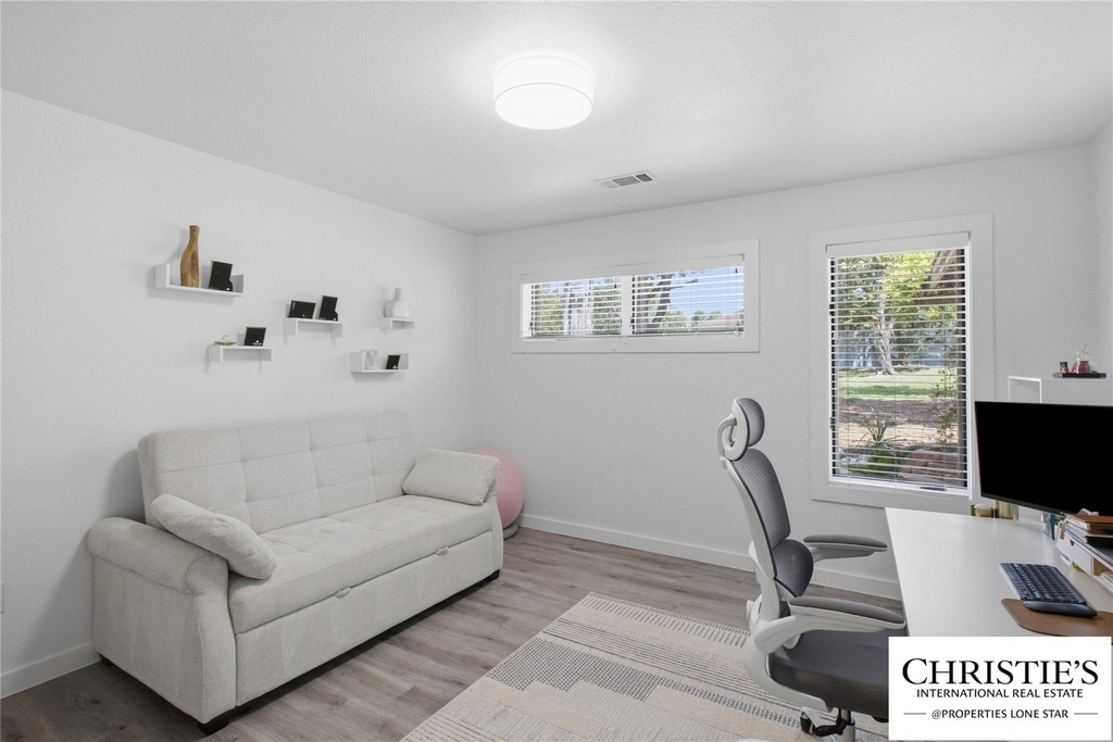 8901 Grandview Dr - Photo 27