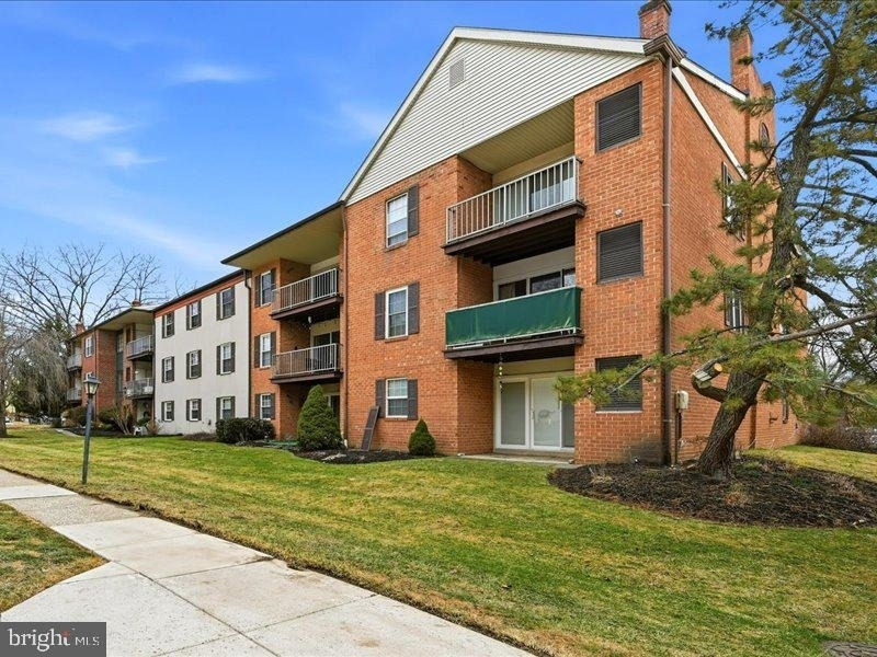 421 Drummers Lane - Photo 2