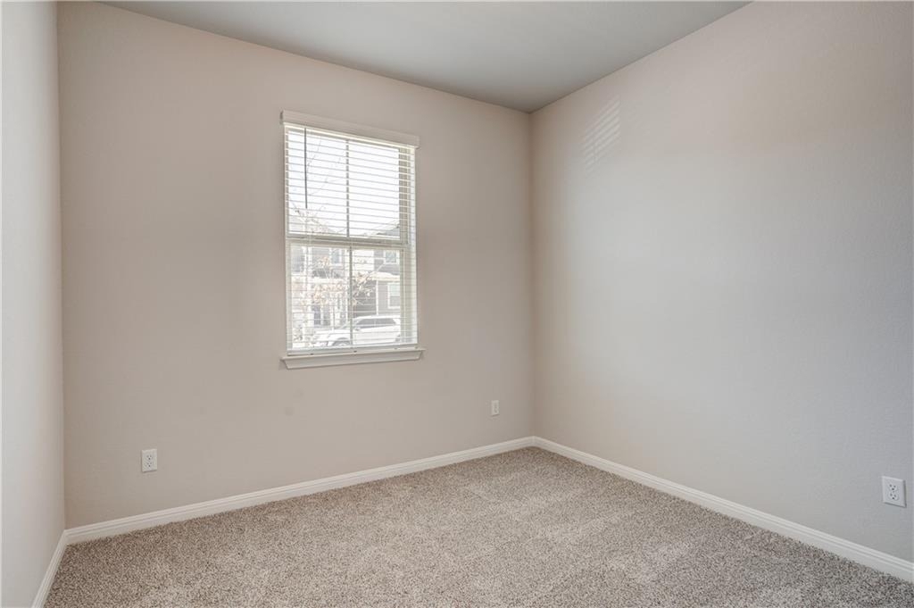 1724 W Artesian Springs Xing - Photo 2