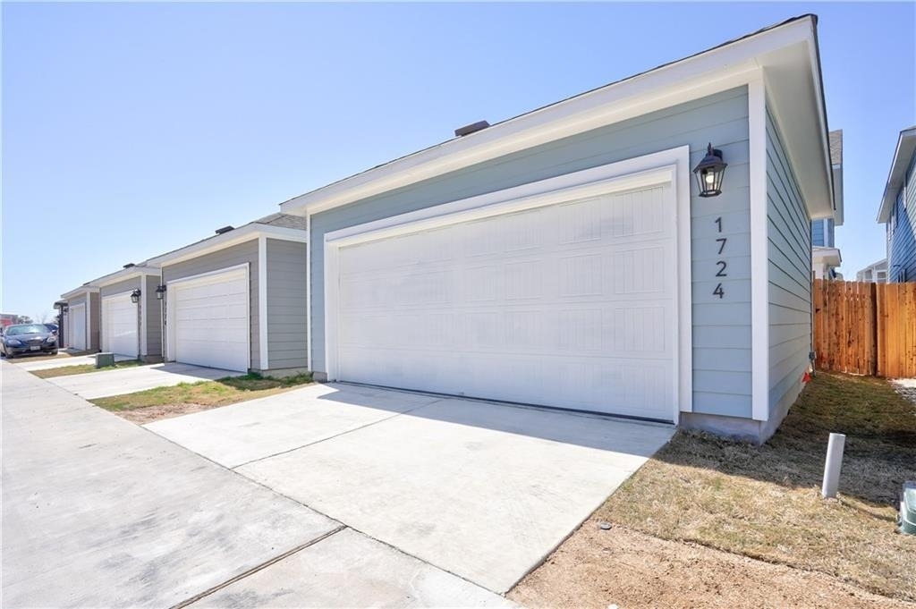 1724 W Artesian Springs Xing - Photo 17
