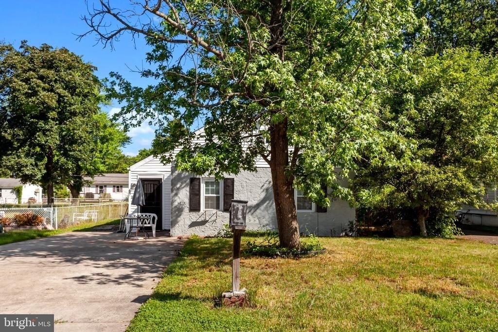 609 Winder - Photo 1