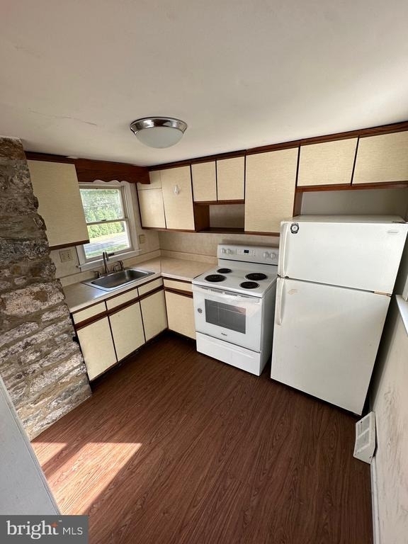 104 S Limekiln Pike - Photo 6