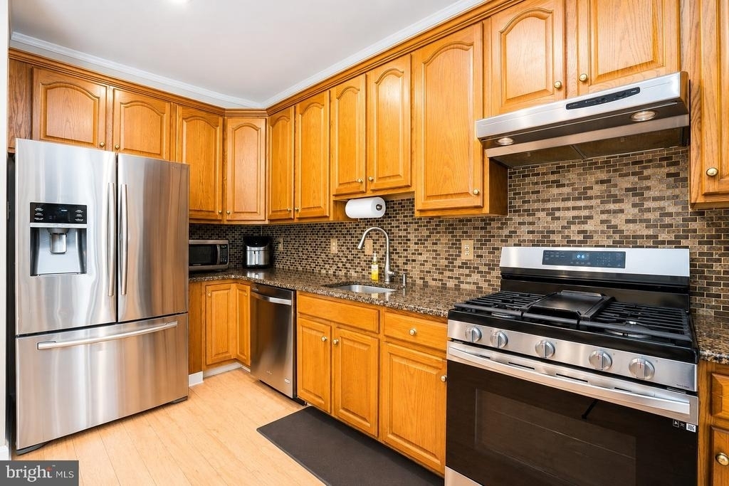 704 Dahlia Circle - Photo 3