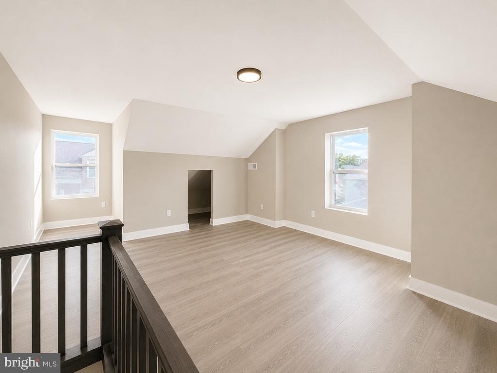28 N Anderson Street - Photo 3