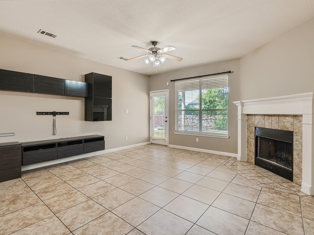 210 Arrowhead Trl - Photo 9