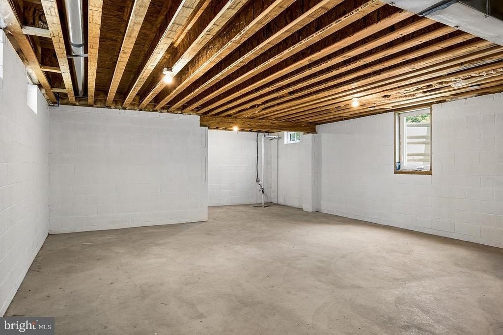 1833 W High Street - Photo 31