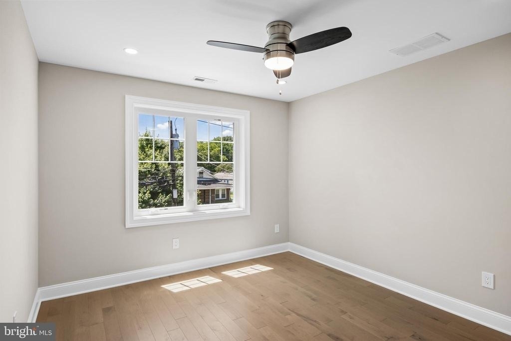 1833 W High Street - Photo 30