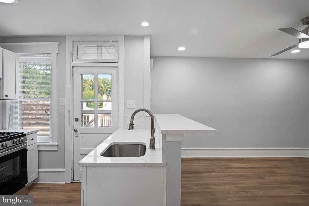 221 Kings Hwy E - Photo 5