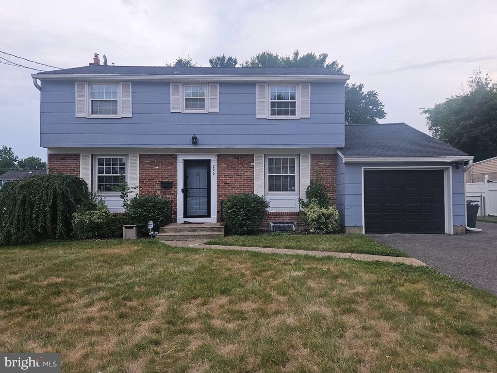 206 Stevenson Avenue - Photo 0
