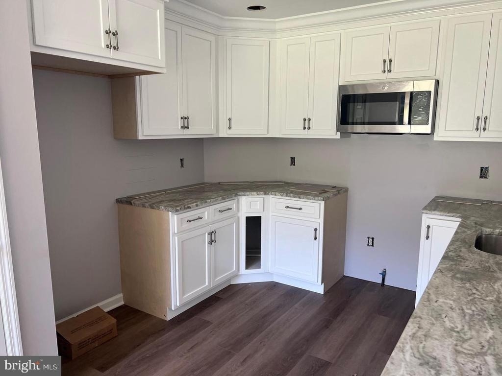 254 S Grand Street - Photo 3