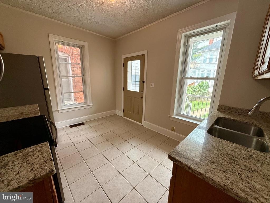 443 N Mulberry Street - Photo 10
