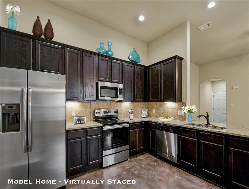 265 Joanne Loop - Photo 6