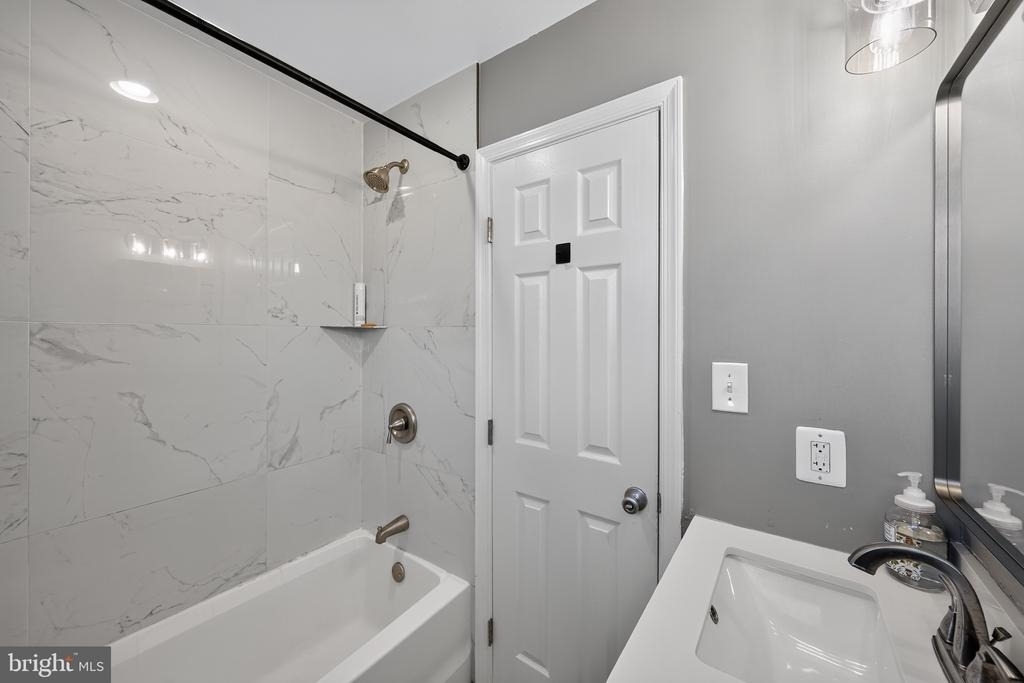 1005 7th Street - Photo 15