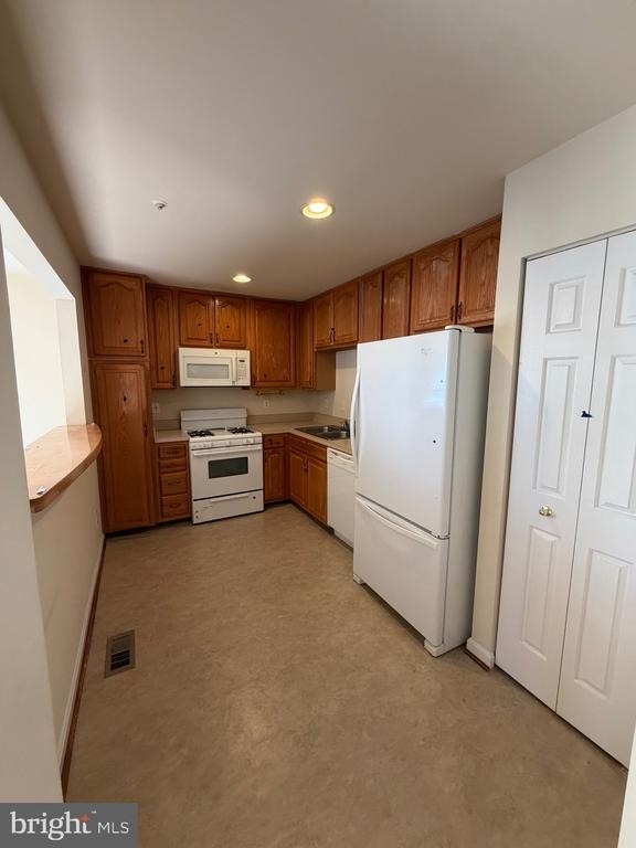 3906 Elan Court - Photo 14