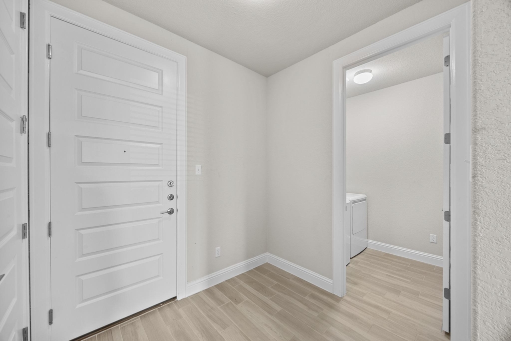 213 Graver St - Photo 16