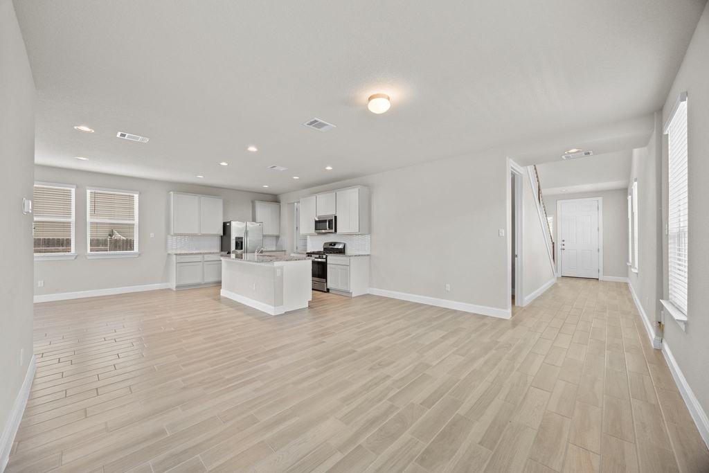 213 Graver St - Photo 6