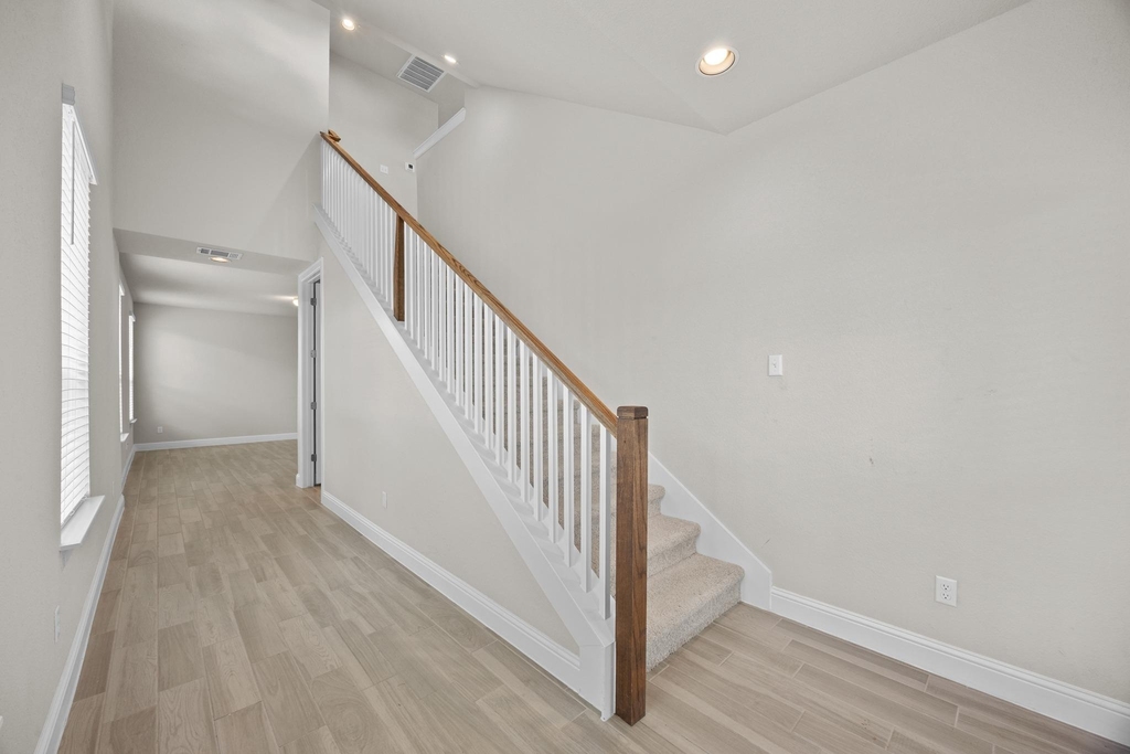 213 Graver St - Photo 18