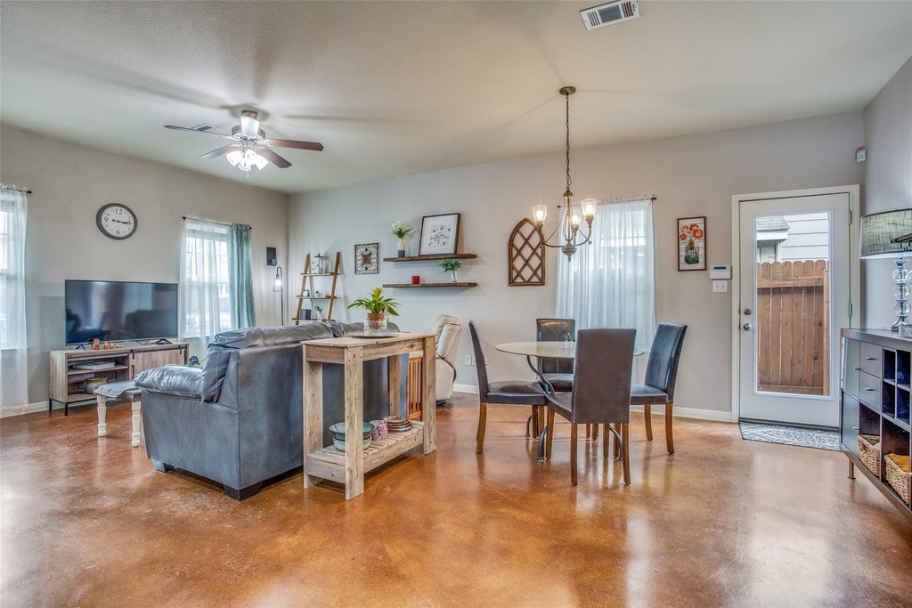 4518 Senda Ln - Photo 8