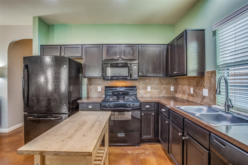 4518 Senda Ln - Photo 11
