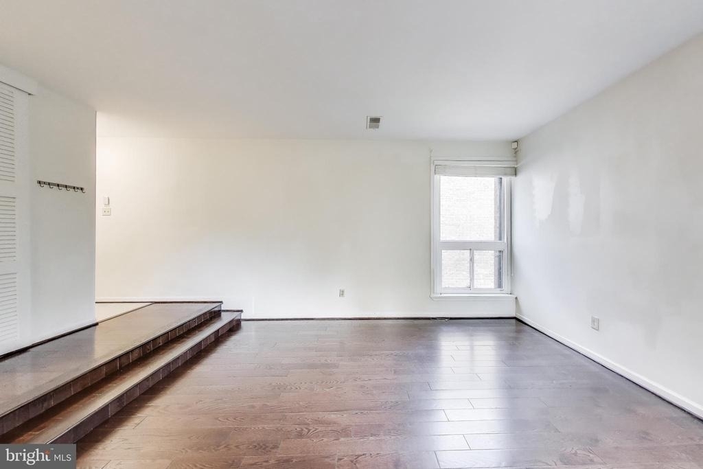 9820 Georgia Avenue - Photo 5