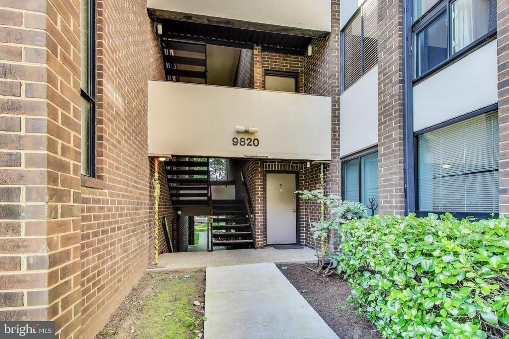 9820 Georgia Avenue - Photo 2