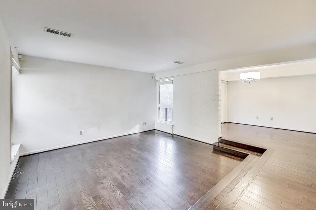 9820 Georgia Avenue - Photo 3