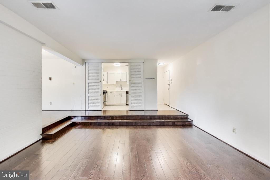 9820 Georgia Avenue - Photo 4
